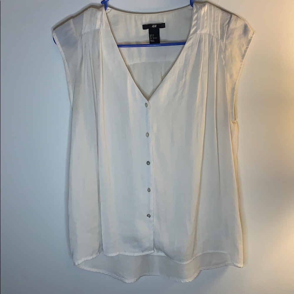 Cap sleeve white/cream button down blouse